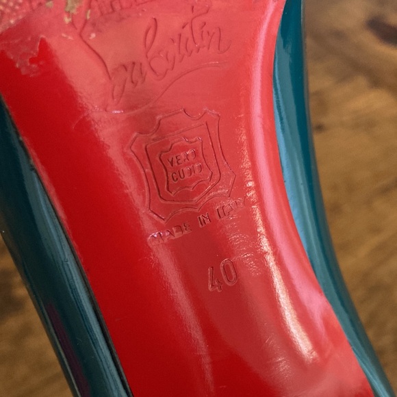 Christian Louboutin Blue Patent Yoyospina 100 Pumps size 40 or a size 9 1/2 - Picture 12 of 12